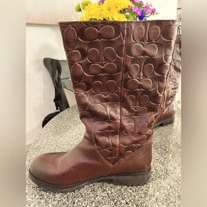 Beautiful New Brown Valentine Coach Boots A7785